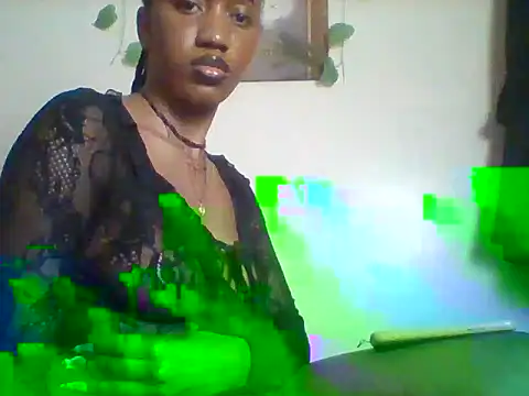 Snapshot of Queeen_model chatting on 05.30.26 Queeen model online show from 05.30.26