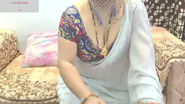 Snapshot of sheetaldave chatting on 03.03.25 sheetaldave online show from 03.03.25