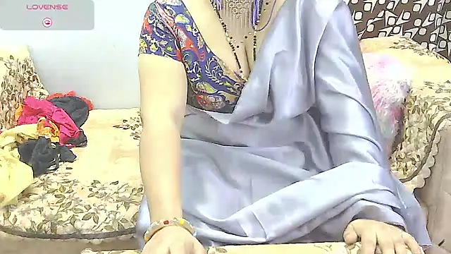 Snapshot of sheetaldave chatting on 03.21.25 sheetaldave online show from 03.21.25