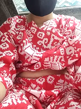 Snapshot of Aaradhya chatting on 07.16.26 Aaradhya online show from 07.16.26
