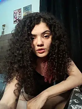 Snapshot of izumikarol chatting on 10.15.25 izumikarol online show from 10.15.25