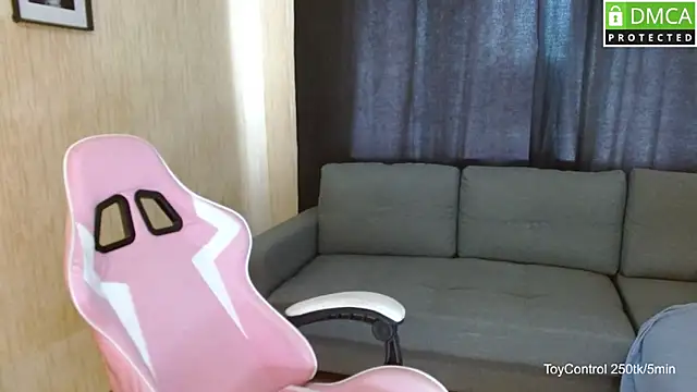 Snapshot of Linda_Ernestine chatting on 06.09.26 Linda Ernestine online show from 06.09.26