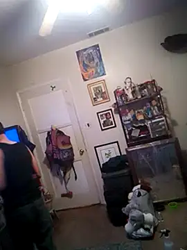 Snapshot of LongDickZee562 chatting on 02.22.25 LongDickZee562 online show from 02.22.25