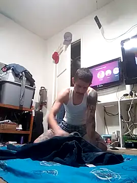 Snapshot of LongDickZee562 chatting on 03.10.25 LongDickZee562 online show from 03.10.25