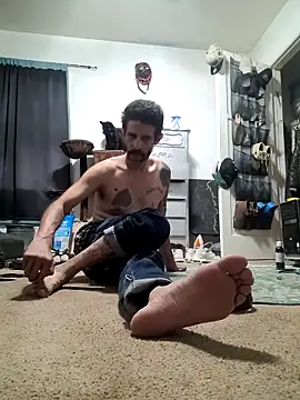 Snapshot of LongDickZee562 chatting on 10.30.25 LongDickZee562 online show from 10.30.25