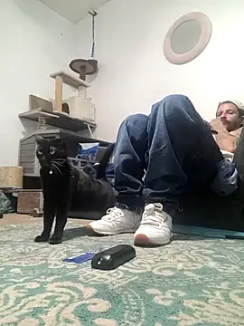 Snapshot of LongDickZee562 chatting on 11.25.25 LongDickZee562 online show from 11.25.25