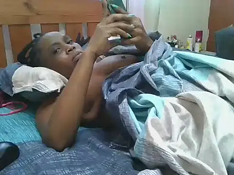 Sweetchoco5 online show from 10.29.25