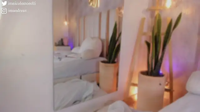 Nicolemorelli2 online show from 11.23.25