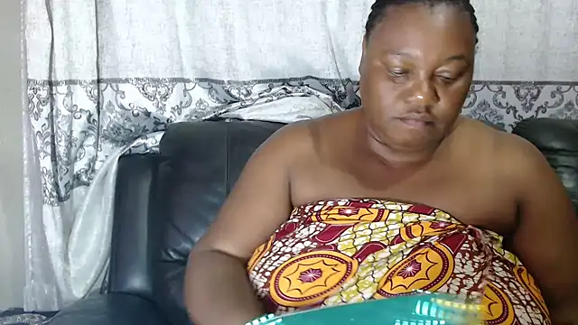 MATUREBUSSTY online show from 02.24.26