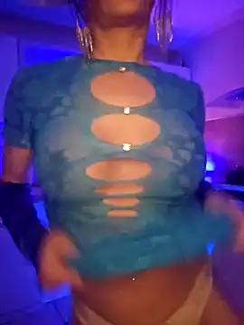 Snapshot of Luna_Kitanna chatting on 12.06.24 Luna Kitanna online show from 12.06.24