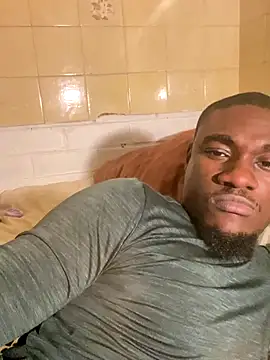 Snapshot of Pinepool21 chatting on 10.08.25 Pinepool21 online show from 10.08.25