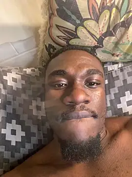 Snapshot of Pinepool21 chatting on 10.28.25 Pinepool21 online show from 10.28.25