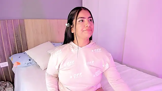 hannnasmith online show from 11.12.25