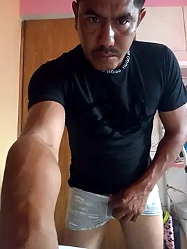 Snapshot of negro15cm17 chatting on 10.05.25 negro15cm17 online show from 10.05.25