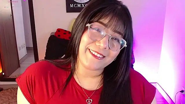 Snapshot of AlexaKimm chatting on 05.01.26 AlexaKimm online show from 05.01.26