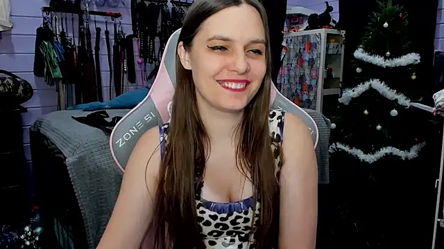 Snapshot of Stroynyash chatting on 12.25.24 Stroynyash online show from 12.25.24