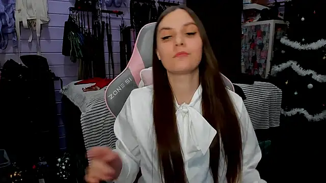 Snapshot of Stroynyash chatting on 01.08.25 Stroynyash online show from 01.08.25