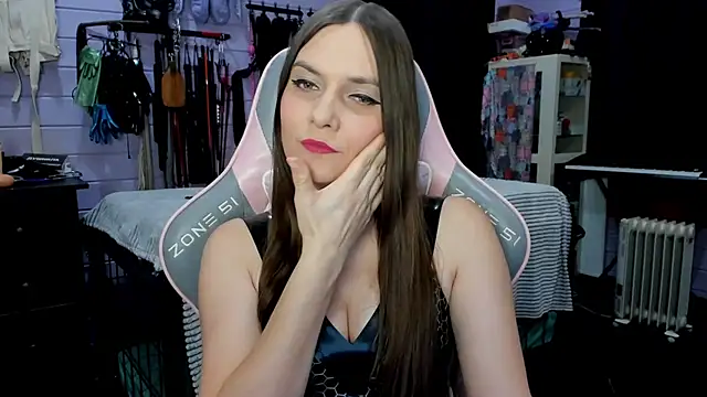 Snapshot of Stroynyash chatting on 02.14.25 Stroynyash online show from 02.14.25