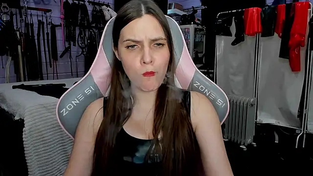 Snapshot of Stroynyash chatting on 03.21.25 Stroynyash online show from 03.21.25