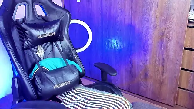 Demian cute18 online show from 04.16.26