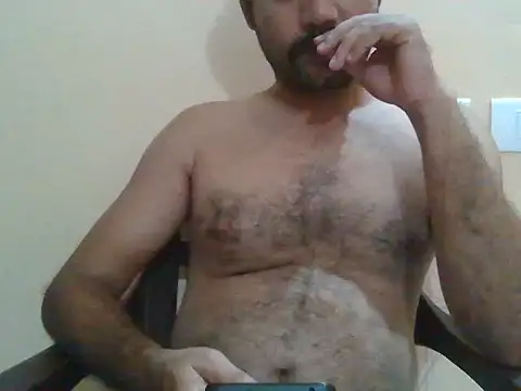 Snapshot of HathodaTyagi123 chatting on 09.27.25 HathodaTyagi123 online show from 09.27.25
