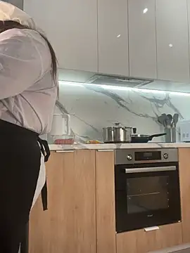 Snapshot of GabiBoobs chatting on 10.12.25 GabiBoobs online show from 10.12.25