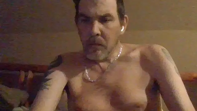 Snapshot of sdmsilver1983 chatting on 10.05.25 sdmsilver1983 online show from 10.05.25