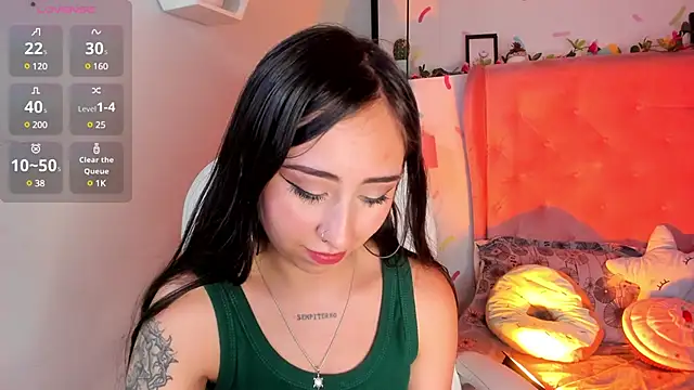 Snapshot of _cloe_martinez chatting on 03.17.25 cloe martinez online show from 03.17.25