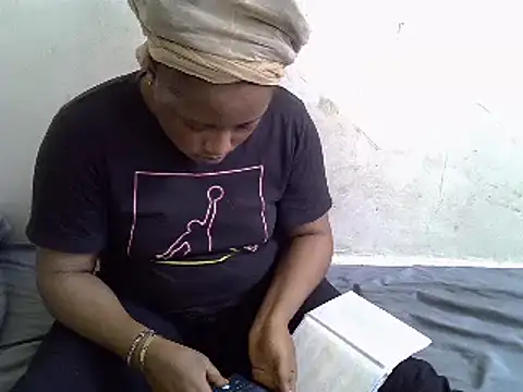 Crystal  Gee online show from 01.30.25