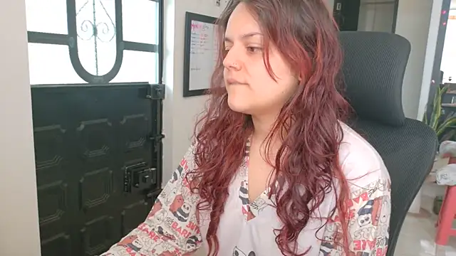Scarletleon77 online show from 05.19.26