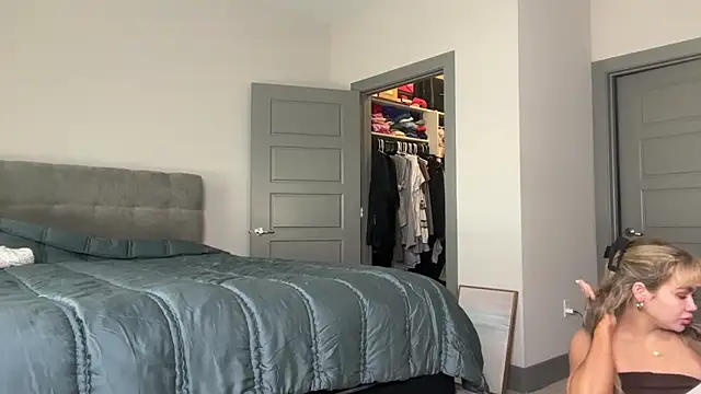 ElenaErickson online show from 03.05.25