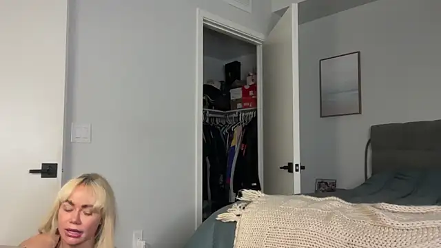 ElenaErickson online show from 02.02.26