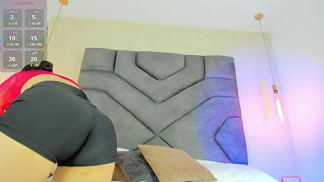 Liinda Saenz online show from 03.30.26