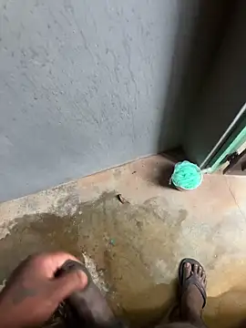 Snapshot of amil93sl chatting on 10.01.25 amil93sl online show from 10.01.25