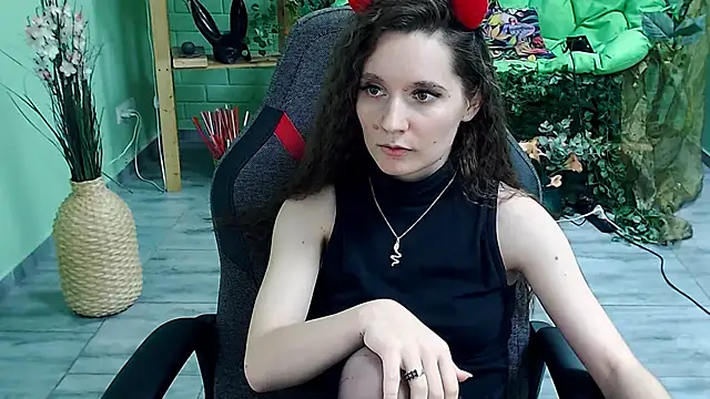 Miss Barbara  online show from 03.15.25