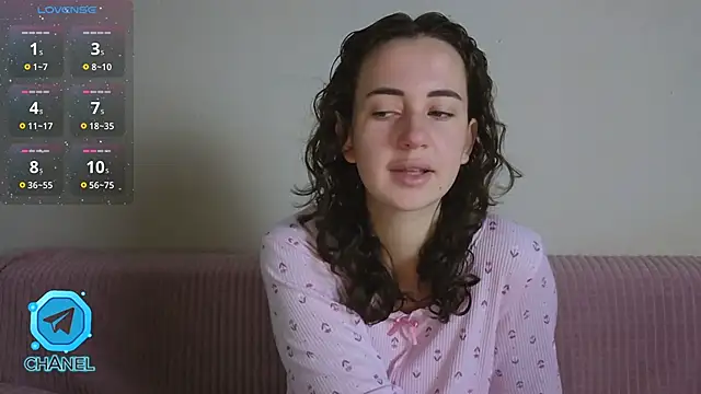 Snapshot of SweetieKendl chatting on 10.16.25 SweetieKendl online show from 10.16.25