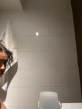 Snapshot of Nathcurly_ chatting on 10.29.25 Nathcurly online show from 10.29.25