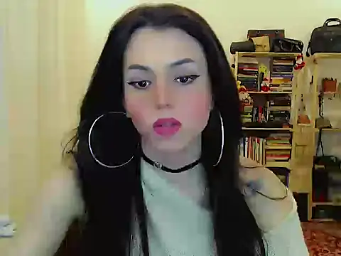 Snapshot of Sophie_Fantasys chatting on 11.25.25 Sophie Fantasys online show from 11.25.25