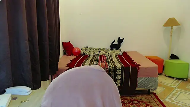 Sophie Fantasys online show from 04.15.26