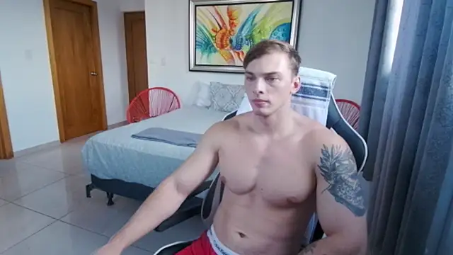 Snapshot of YourHotGreg chatting on 09.19.25 YourHotGreg online show from 09.19.25