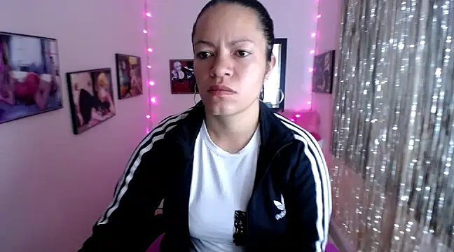 Cristal w online show from 02.23.25