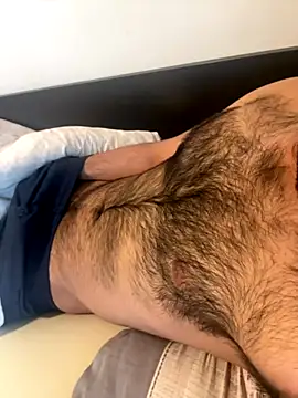 Snapshot of cubgay4u chatting on 10.17.25 cubgay4u online show from 10.17.25