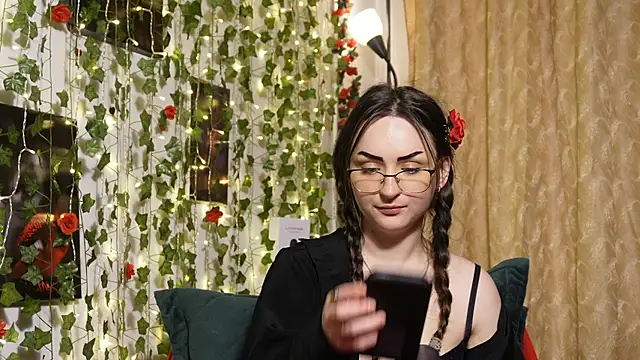 NaughtYHomemadE online show from 03.29.26