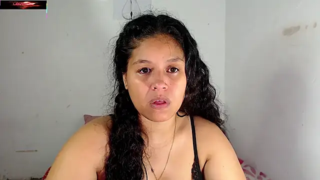 Snapshot of Hazel_donna chatting on 06.09.26 Hazel donna online show from 06.09.26