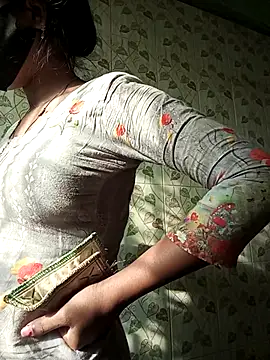 Snapshot of Anusri- chatting on 02.15.25 Anusri- online show from 02.15.25