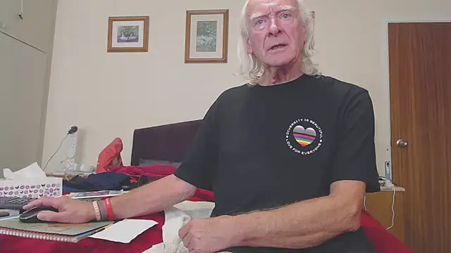 WaverlyKernow online show from 10.11.25