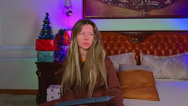 Real Tini online show from 12.20.25