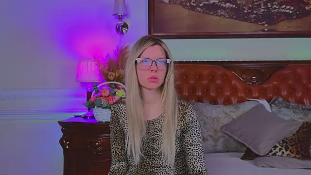 Real Tini online show from 02.04.26