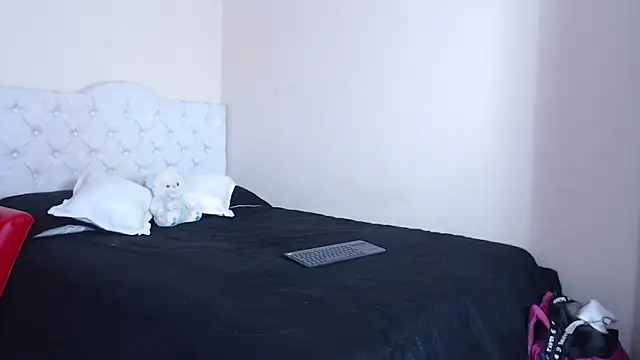 luna hoott online show from 02.17.25