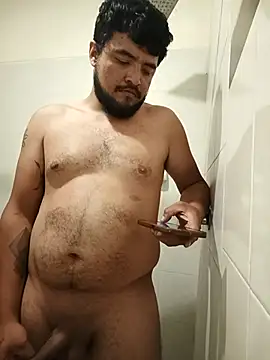 Snapshot of Bartolito001 chatting on 10.13.25 Bartolito001 online show from 10.13.25